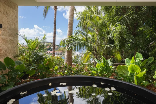 Villa Embrace outdoor Japanese soaking tub in a tropical garden