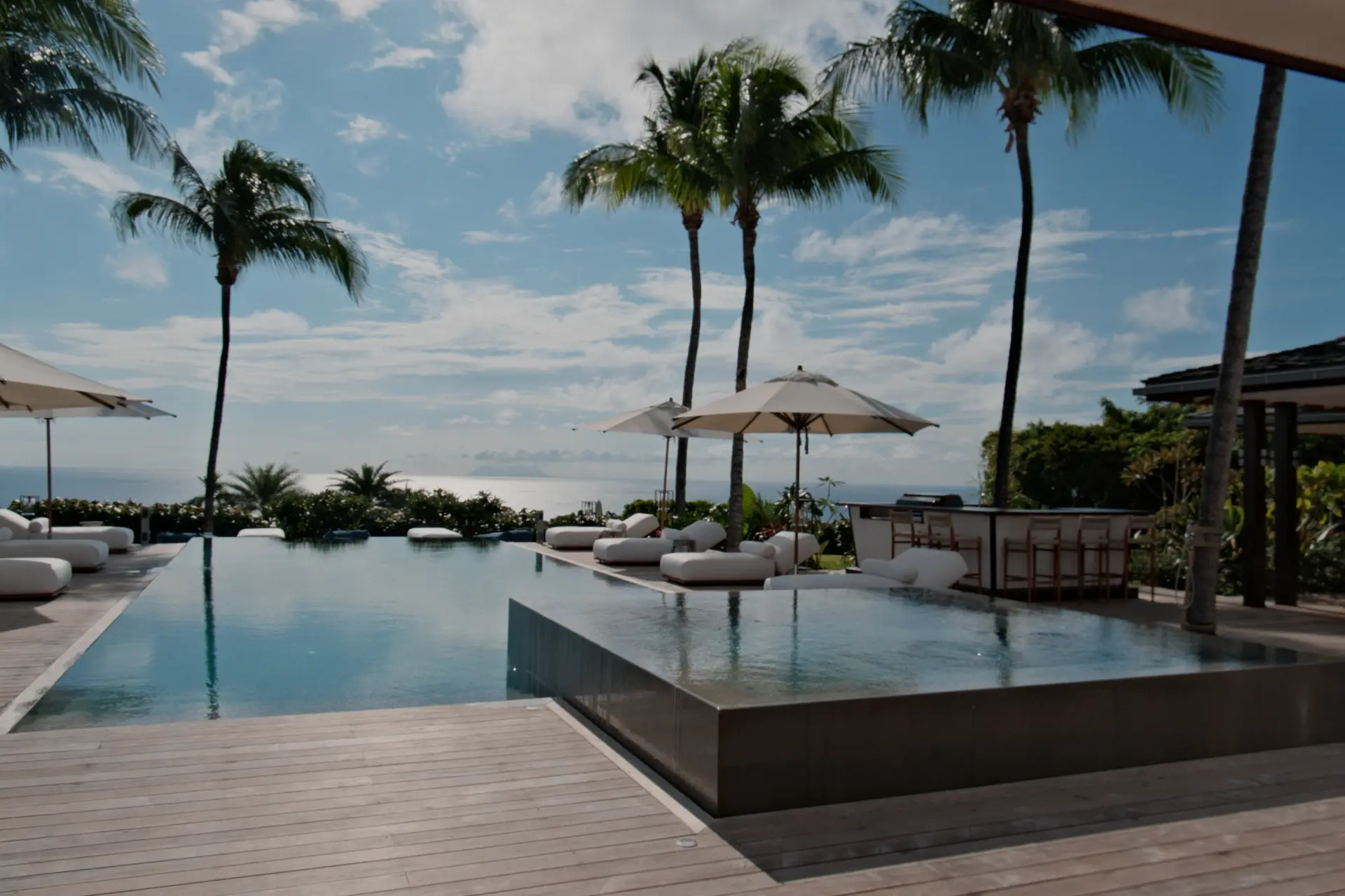 Maison Blanc Bleu panoramic pool and ocean view