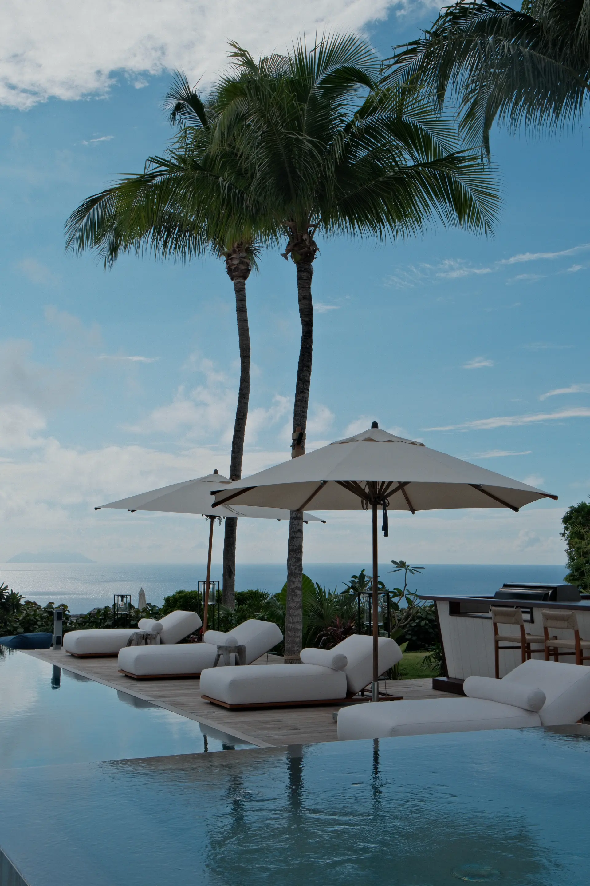 Maison Blanc Bleu pool terrace overlooking the sea